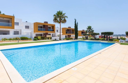 Vale de Parra Apartment | 20%OFF June!Ground floor apartment, terrace, BBQ, AC, WiFi fiber, 3 swimming pools, garden