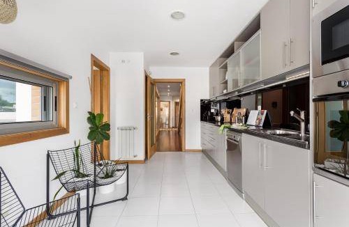 Nogueira Apartment | 200 m² Apartment ∙ 3 bedrooms ∙ 6 guests