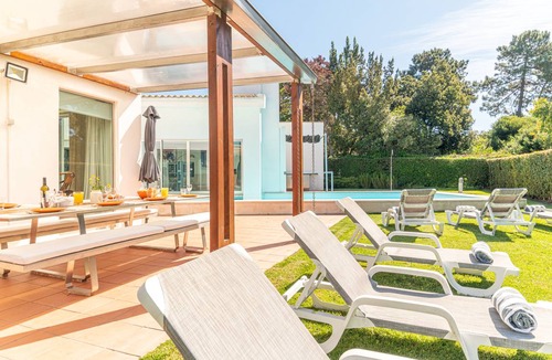 Charneca de Caparica e Sobreda Villa | 200 m² Villa ∙ 5 bedrooms ∙ 10 guests