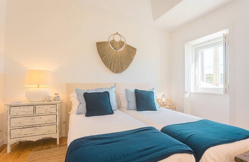 Azenhas do Mar Villa | 200 m² Villa ∙ 4 bedrooms ∙ 9 guests