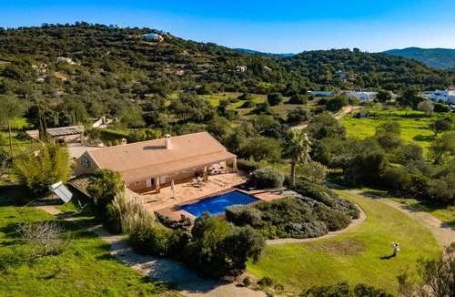 Concelho Villa | 240 m² Villa ∙ 4 bedrooms ∙ 8 guests