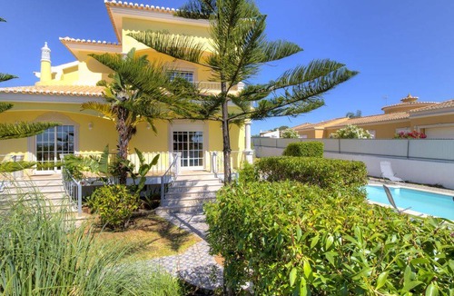 Parchal Villa | 250 m² Villa ∙ 6 bedrooms ∙ 12 guests