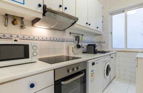 Santo Antonio Apartment | 2BDR Apt with Full Kitchen on Avenida da Liberdade