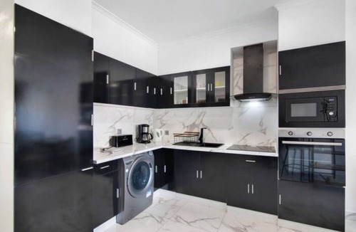 Monte Raposo Apartment | 2BR Apartment near Armação de Pêra Beach, Algarve - Sleeps 6
