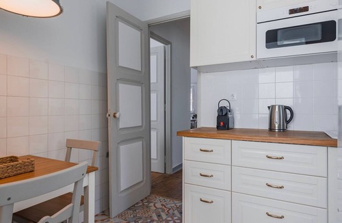 Costa de Caparica Apartment | 2BR Beachside Living by LovelyStay