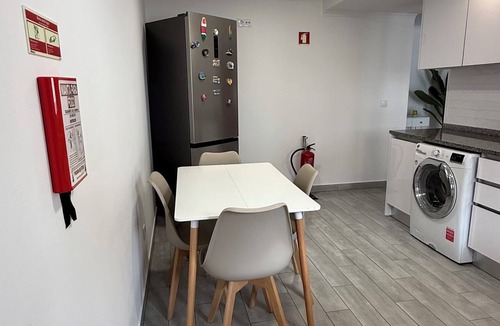 Peniche de Cima Apartment | 3-bedroom apartment just a few steps from the ocean, only a 2-minute walk from the beach.