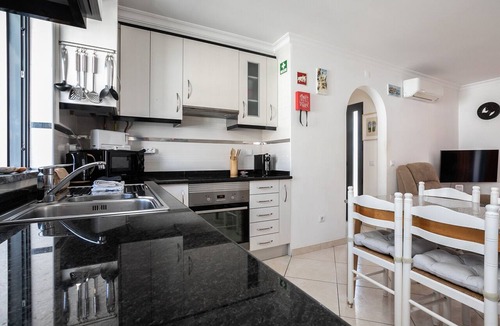 Manta Rota Apartment | 3-Bedroom Duplex in Manta Rota | 5 mins from the beach, with a swimming pool and private parking by AlgarveManta (6T3)