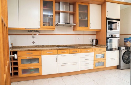 Cobre House | 3 Bedroom Family home with Balcony