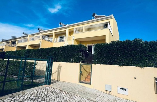 Pera Villa | 3-Bedroom Villa with Sea View in Private Condominium in Pêra