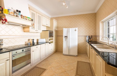 Boliqueime Villa | 3 large Bed-3 Bath -Pool-Sleeps 6/8 Marvellous views overlooking the countryside