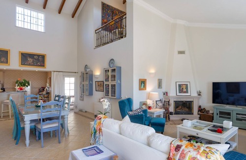 Boliqueime Villa | 3 large Bed-3 Bath -Pool-Sleeps 6/8 Marvellous views overlooking the countryside