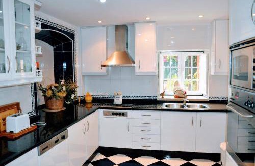 Santiago do Cacem House | 300 m² House ∙ 4 bedrooms ∙ 8 guests