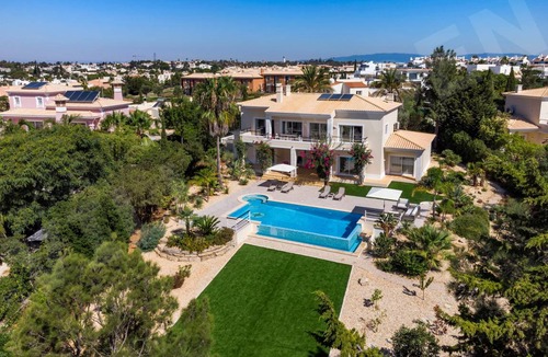 Mato Serrao Villa | 310 m² Villa ∙ 4 bedrooms ∙ 8 guests