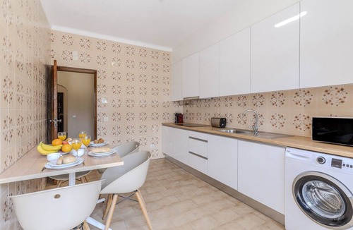 Areias de Sao Joao Villa | #392 Spacious 4-Bedroom Villa in Albufeira | Shared Pool