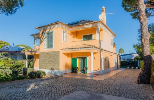 Almancil Villa | 4 Bed Villa GONDRIGO - Quinta do Lago