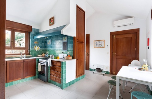 Ulgueira Cottage | 4-Bedroom House with Ocean Views in Sintra by Host for Us