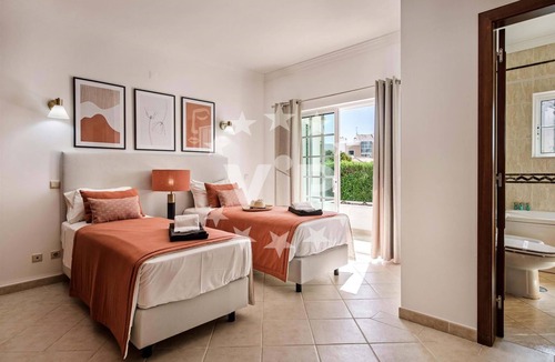 Correeira House | 4-bedroom house with private pool in central Albufeira, quiet and spacious