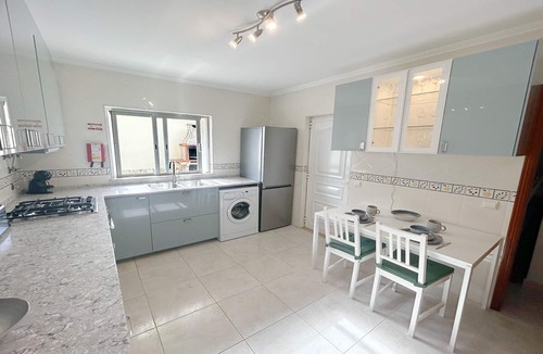 Lagos Villa | 4 Bedrooms with Private Heated Pool, WiFi, A/C, Walking distance to amenities