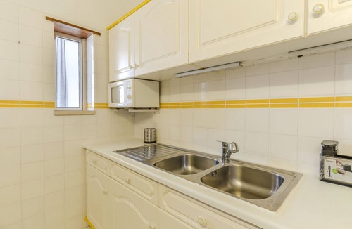 Montechoro Apartment | #401 Cozy & Central 1-Bedroom Apartment in Albufeira