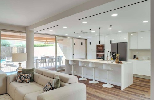 Salgados House | 4BR Villa w/Private Pool | Salgados | DA’Home