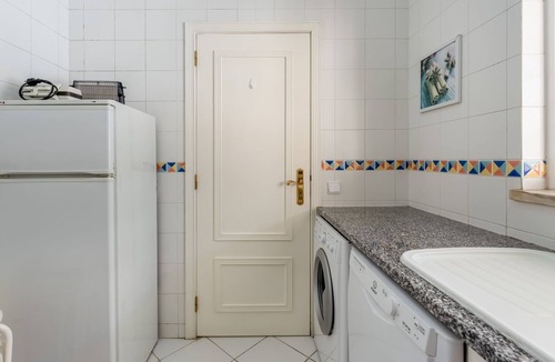 Vilamoura Apartment | 4Pax Vilamoura Flat w/Pool & Garage by LovelyStay