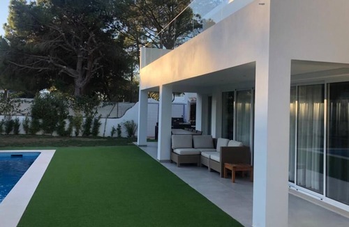 Almancil House | 5 bedroom villa walking distance of the beach