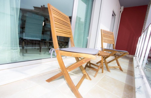 Peniche Villa | 5 Star Villa Surf and Stones Apartment - Beachfront Coastal Escape