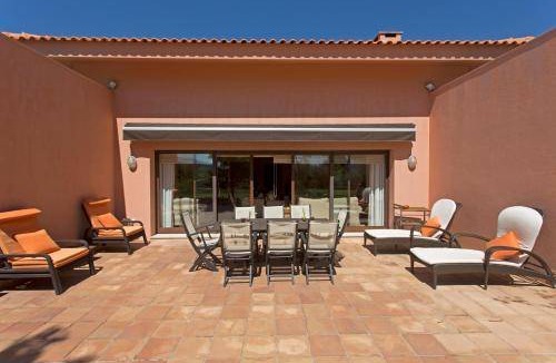 Beijos House | 500 m² House ∙ 5 bedrooms ∙ 14 guests