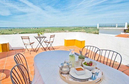 Avis House | 740 m² Farmhouse ∙ 7 bedrooms ∙ 30 guests