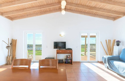 Cavaleiro House | 80 m² House ∙ 2 bedrooms ∙ 6 guests