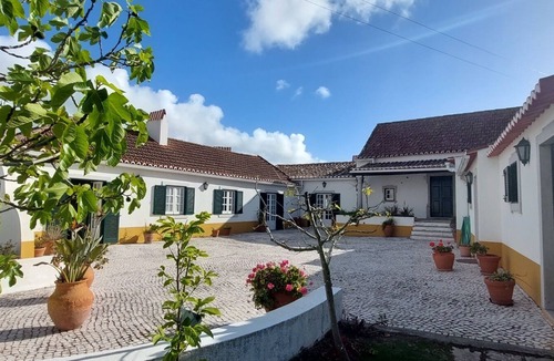 Lourinha Villa | 9 min. from the beaches of the Silver Coast, charming quinta 5 bedrooms + pool
