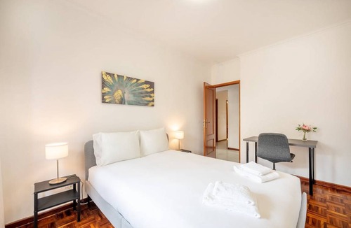 Carvoeira Apartment | 92 m² Apartment ∙ 3 bedrooms ∙ 6 guests
