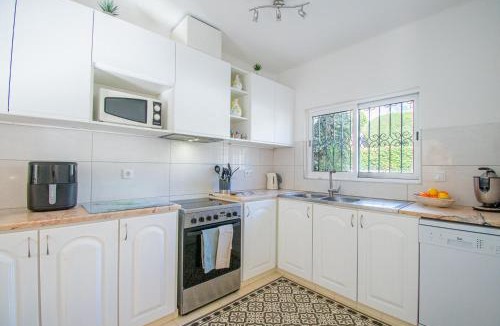 Areias Dos Moinhos House | 99 ADM Casa Mendes - Fabulous townhouse