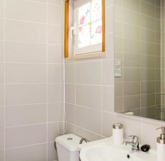 Sao Miguel de Poiares Apartment | 9Arches