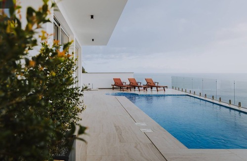 Arco da Calheta House | A private luxury escape overlooking the Atlantic