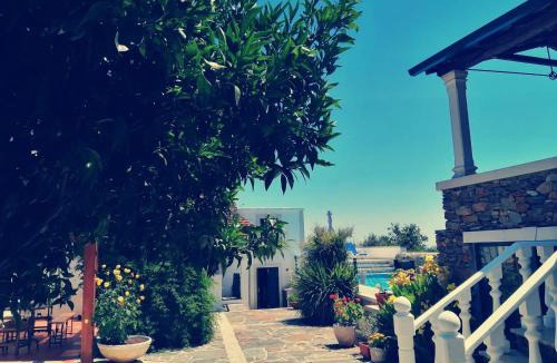 Castanheira de Pera House | A Quinta da Colina Adega