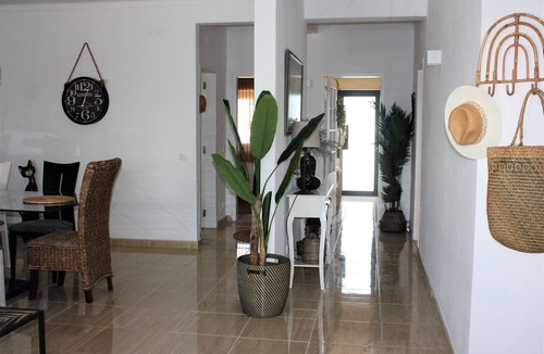 Mexilhoeira da Carregacao House | A very cozy villa, located near the river and the beaches.