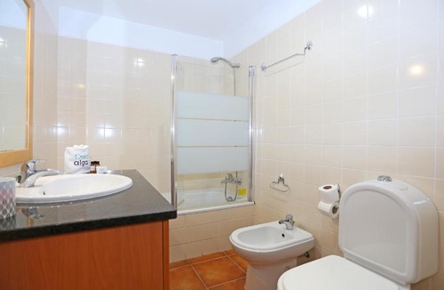 Telheiro Apartment | A16 - Bright Breeze Lagos Apartment