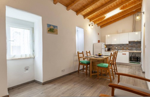 Espiche Apartment | A28 - Castela Street Townhouse in Espiche