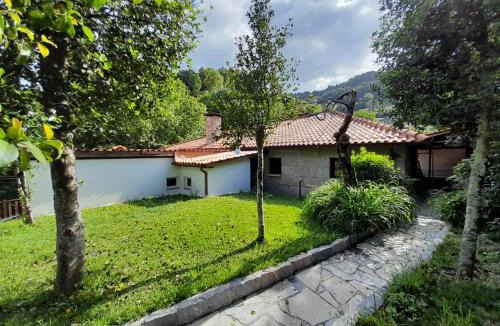 Rio Caldo House | Abrigo do verao Maison près du lac