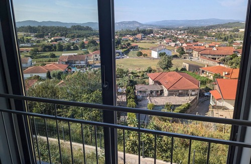 Braga Apartment | Accommodation in house with shared pool, 10mn from Braga. Weekly rental