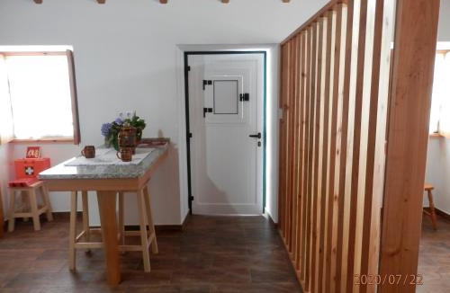 Calheta Ski Chalet | Adega Jaquet