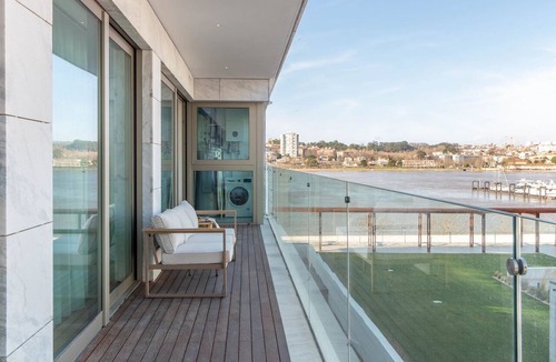 Canidelo Apartment | Afurada Riverfront 2BR by LovelyStay