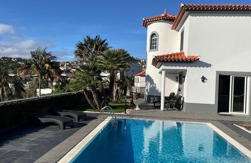 Sao Roque Apartment | Alamos Gardens and Pool Apartment Free Parking