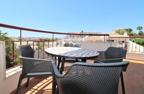 Telheiro Apartment | Albasul 2 Bedroom Penthouse Apartment - bl.2-2E