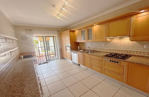 Telheiro Apartment | AlbaSul - Spacious 1 bedroom apartment