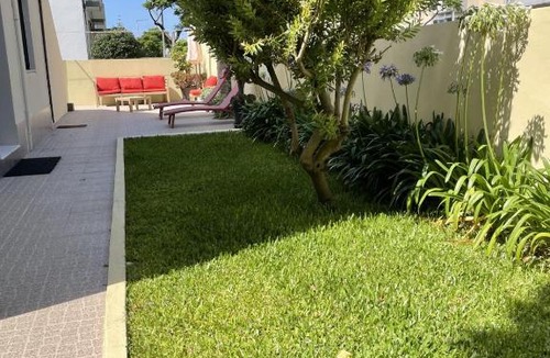 Leca da Palmeira Apartment | Albina's Guest House - Private Patio and Garden - 5 min Walk to Beach!