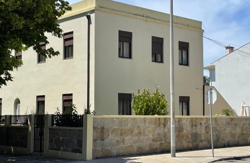 Leca da Palmeira Apartment | Albina's Guest House - Private Patio and Garden - 5 min Walk to Beach!