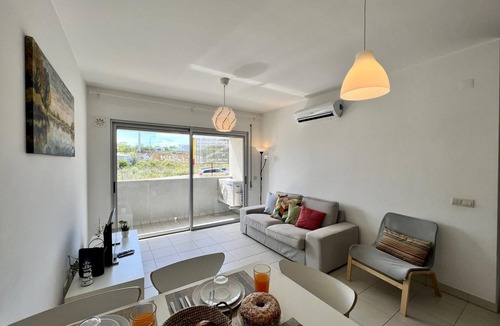 Monte Raposo Apartment | Alcantarilha Vilalux by Homing