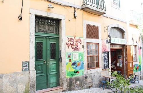 Encarnacao Hostel | Alface Hall Hostel & Bar